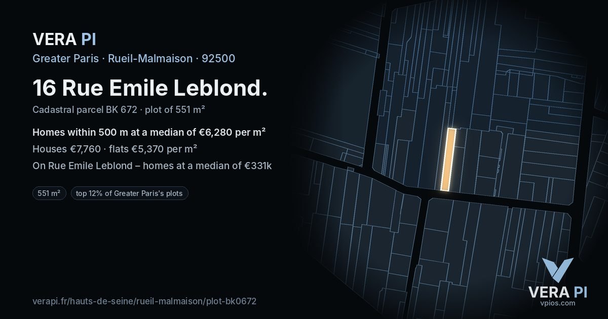 16 Rue Emile Leblond, Rueil-Malmaison at night – the plot lit, the parcels around coloured by the prices near them