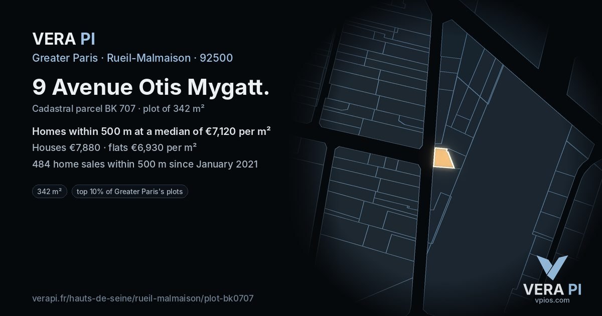 9 Avenue Otis Mygatt, Rueil-Malmaison at night – the plot lit, the parcels around coloured by the prices near them