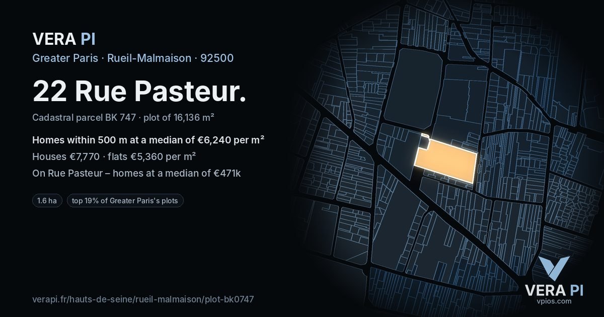 22 Rue Pasteur, Rueil-Malmaison at night – the plot lit, the parcels around coloured by the prices near them