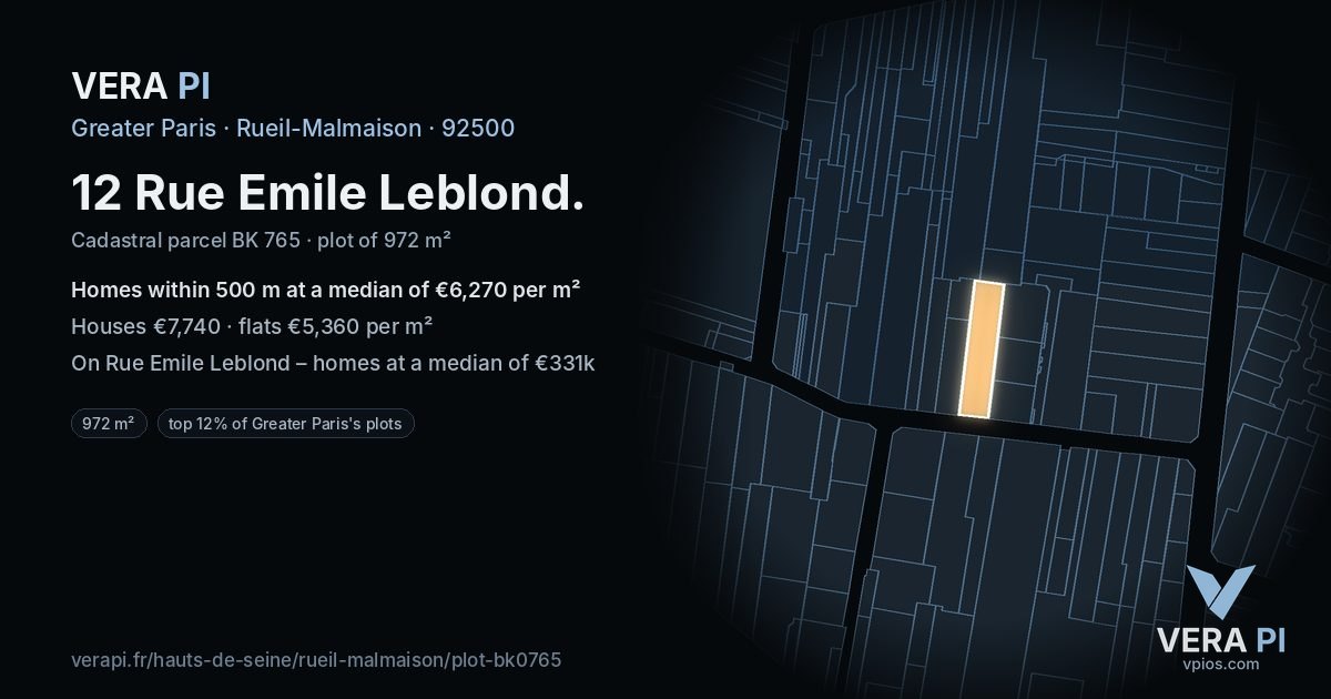 12 Rue Emile Leblond, Rueil-Malmaison at night – the plot lit, the parcels around coloured by the prices near them
