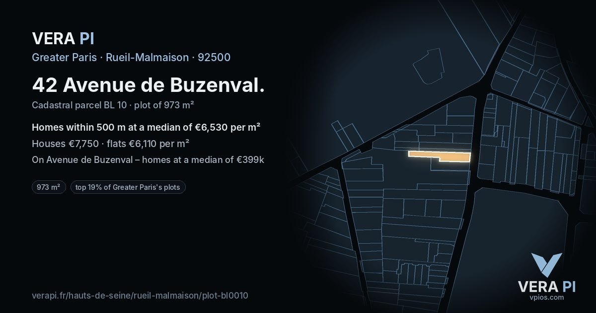 42 Avenue de Buzenval, Rueil-Malmaison at night – the plot lit, the parcels around coloured by the prices near them