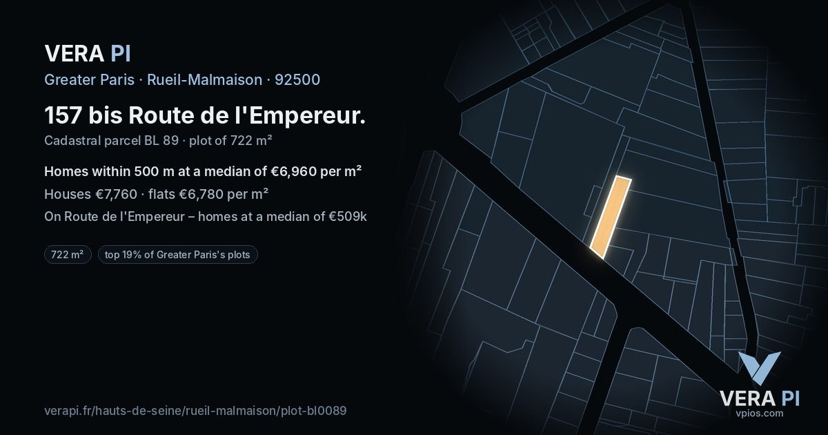 157 bis Route de l'Empereur, Rueil-Malmaison at night – the plot lit, the parcels around coloured by the prices near them