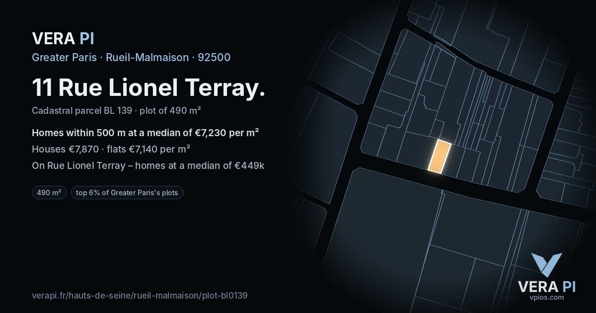 11 Rue Lionel Terray, Rueil-Malmaison at night – the plot lit, the parcels around coloured by the prices near them