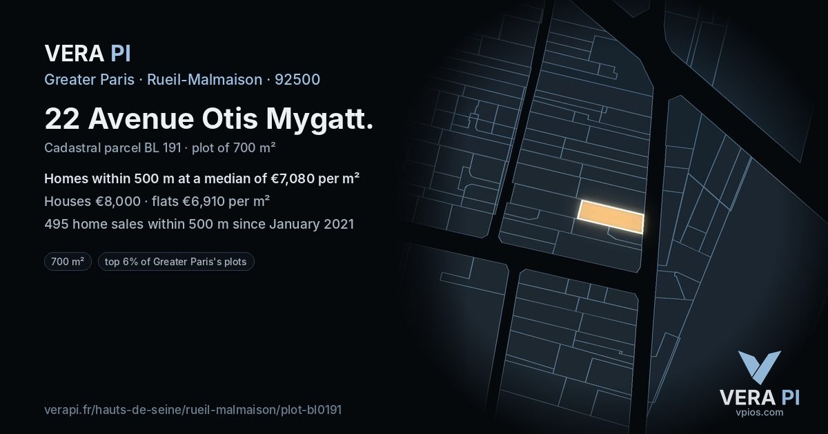22 Avenue Otis Mygatt, Rueil-Malmaison at night – the plot lit, the parcels around coloured by the prices near them