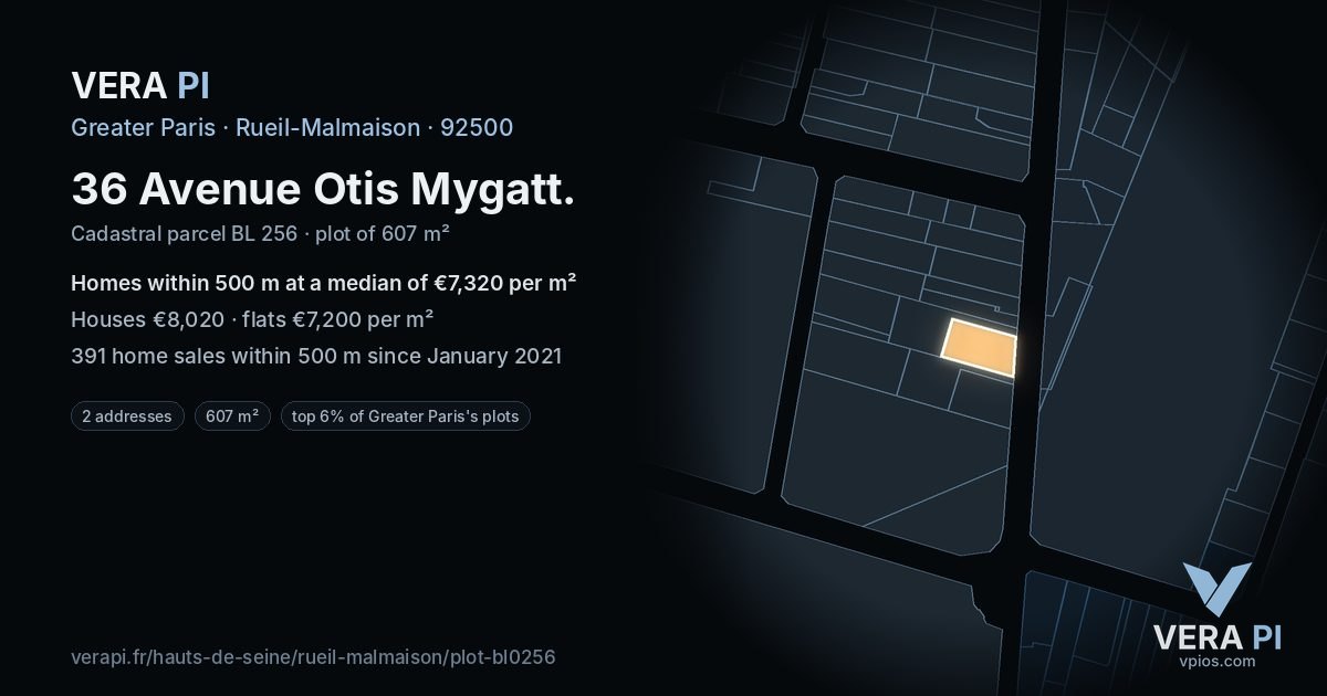 36 Avenue Otis Mygatt, Rueil-Malmaison at night – the plot lit, the parcels around coloured by the prices near them