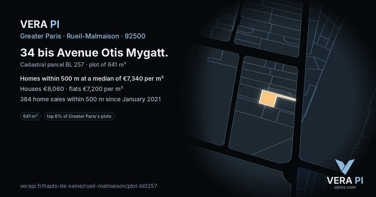34 bis Avenue Otis Mygatt, Rueil-Malmaison at night – the plot lit, the parcels around coloured by the prices near them