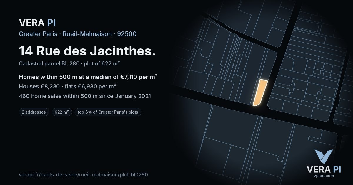 14 Rue des Jacinthes, Rueil-Malmaison at night – the plot lit, the parcels around coloured by the prices near them