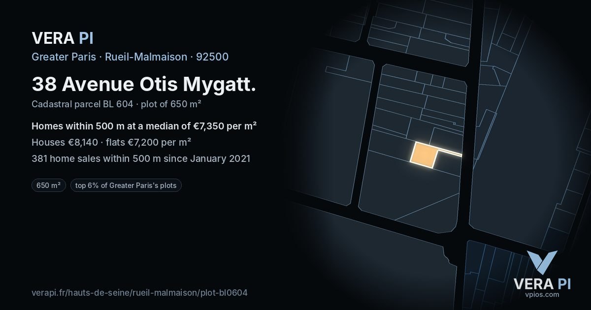 38 Avenue Otis Mygatt, Rueil-Malmaison at night – the plot lit, the parcels around coloured by the prices near them