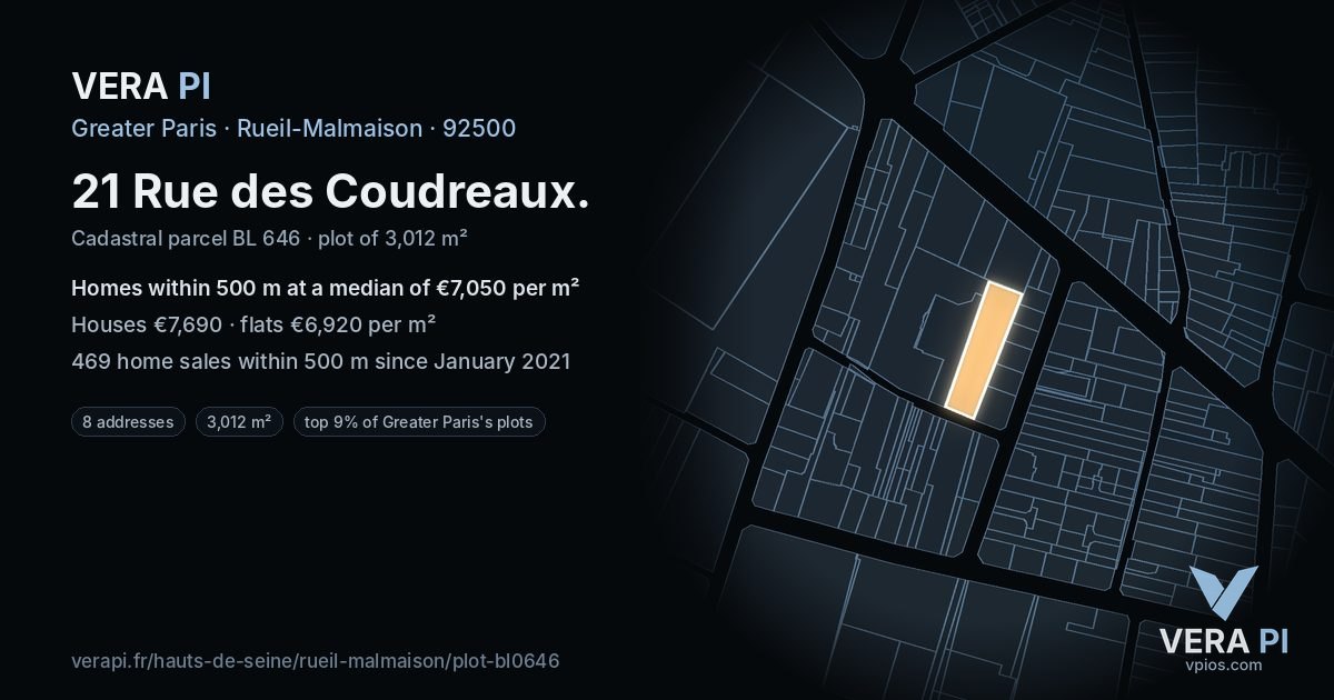 21 Rue des Coudreaux, Rueil-Malmaison at night – the plot lit, the parcels around coloured by the prices near them