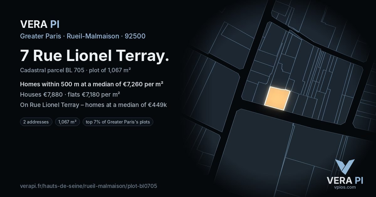 7 Rue Lionel Terray, Rueil-Malmaison at night – the plot lit, the parcels around coloured by the prices near them
