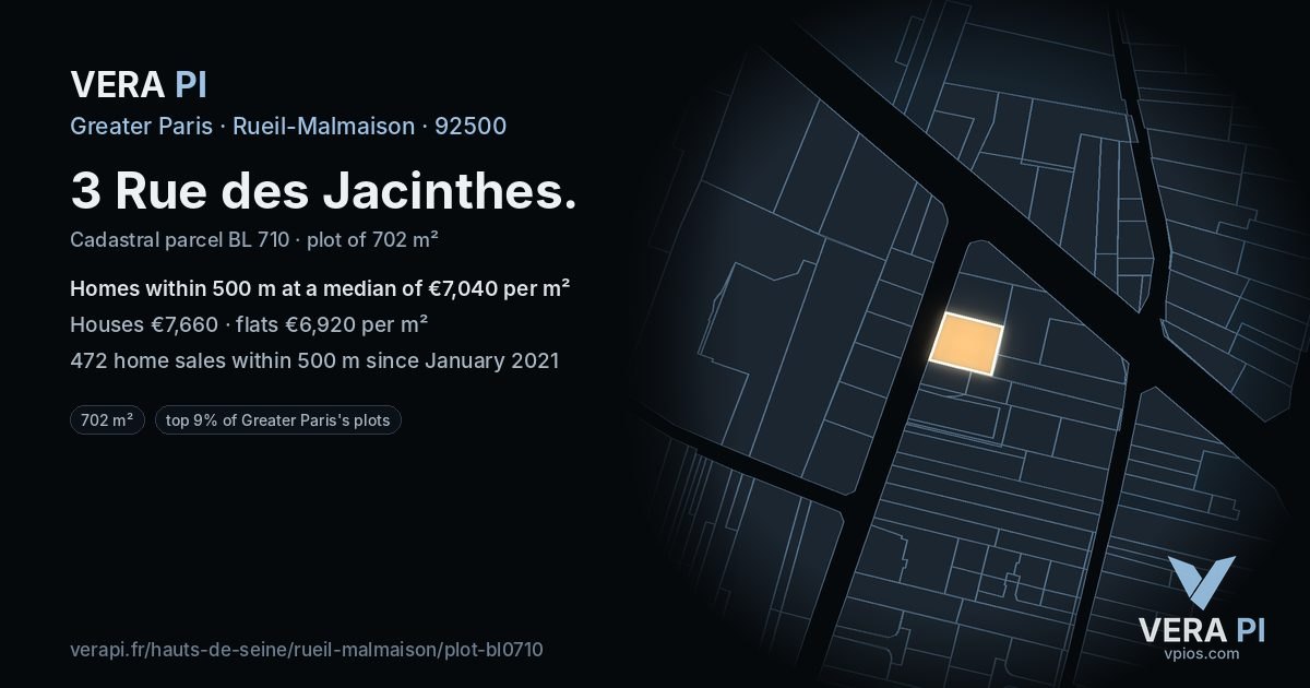 3 Rue des Jacinthes, Rueil-Malmaison at night – the plot lit, the parcels around coloured by the prices near them
