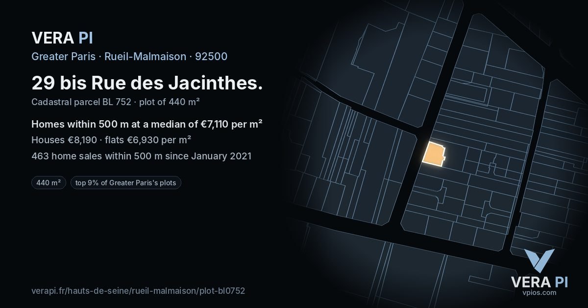 29 bis Rue des Jacinthes, Rueil-Malmaison at night – the plot lit, the parcels around coloured by the prices near them