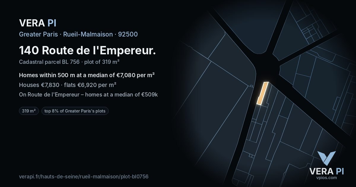 140 Route de l'Empereur, Rueil-Malmaison at night – the plot lit, the parcels around coloured by the prices near them