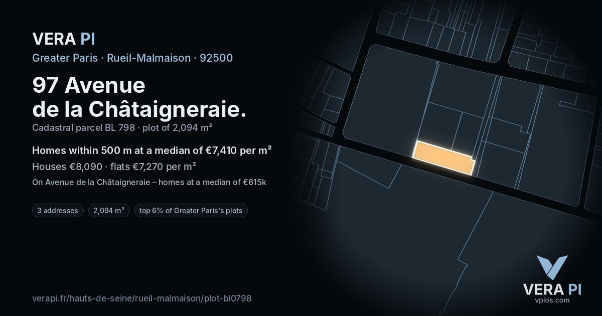 97 Avenue de la Châtaigneraie, Rueil-Malmaison at night – the plot lit, the parcels around coloured by the prices near them