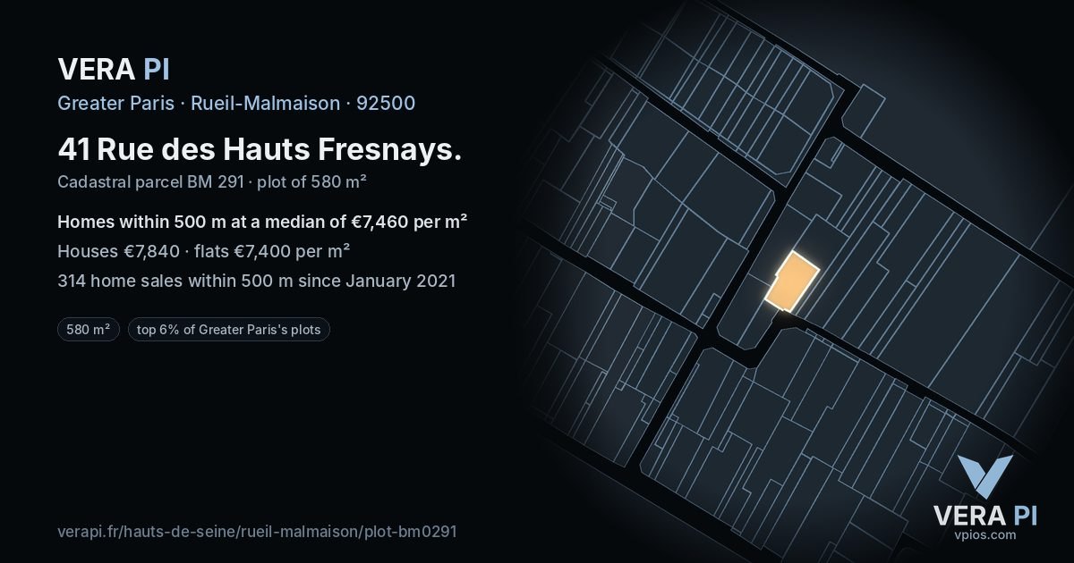 41 Rue des Hauts Fresnays, Rueil-Malmaison at night – the plot lit, the parcels around coloured by the prices near them
