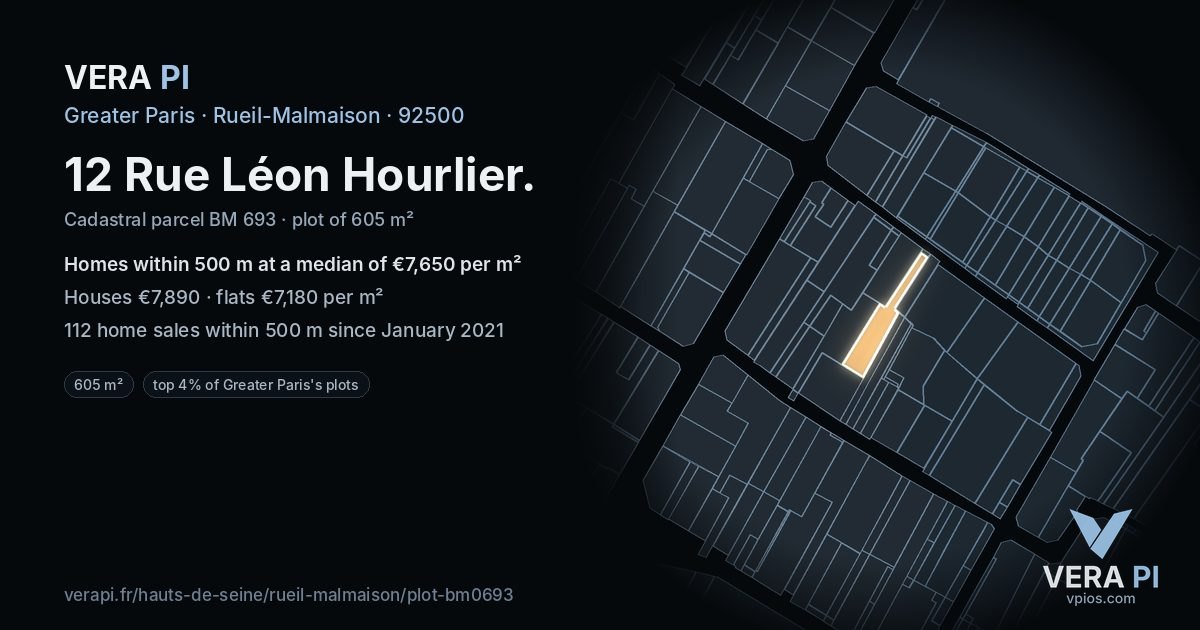 12 Rue Léon Hourlier, Rueil-Malmaison at night – the plot lit, the parcels around coloured by the prices near them