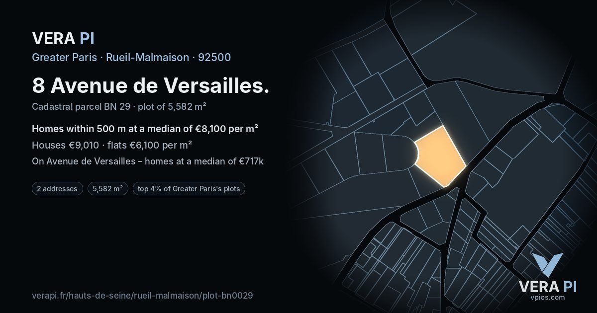 8 Avenue de Versailles, Rueil-Malmaison at night – the plot lit, the parcels around coloured by the prices near them