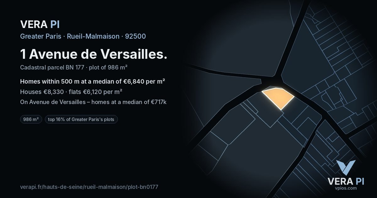 1 Avenue de Versailles, Rueil-Malmaison at night – the plot lit, the parcels around coloured by the prices near them