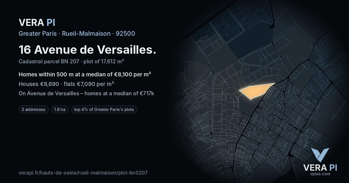 16 Avenue de Versailles, Rueil-Malmaison at night – the plot lit, the parcels around coloured by the prices near them