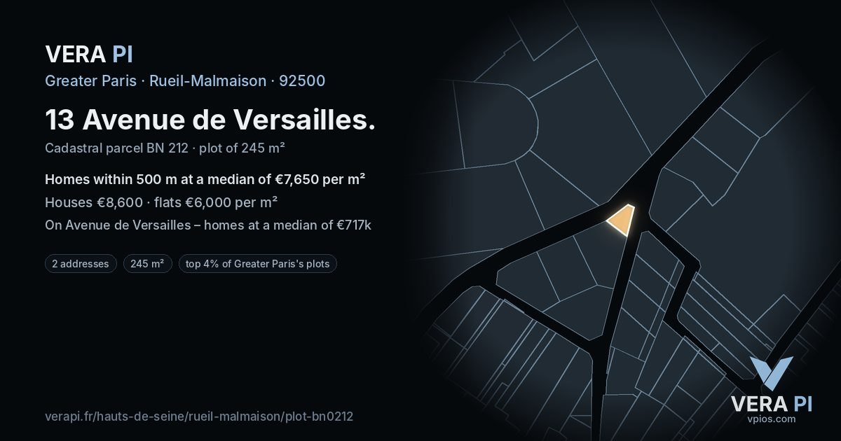 13 Avenue de Versailles, Rueil-Malmaison at night – the plot lit, the parcels around coloured by the prices near them