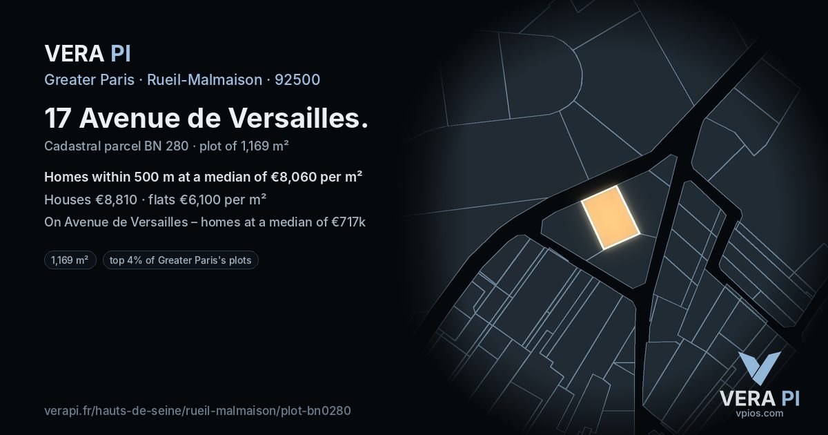 17 Avenue de Versailles, Rueil-Malmaison at night – the plot lit, the parcels around coloured by the prices near them