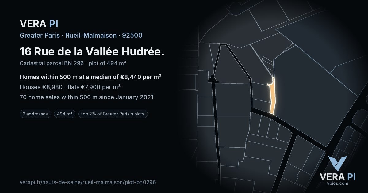 16 Rue de la Vallée Hudrée, Rueil-Malmaison at night – the plot lit, the parcels around coloured by the prices near them