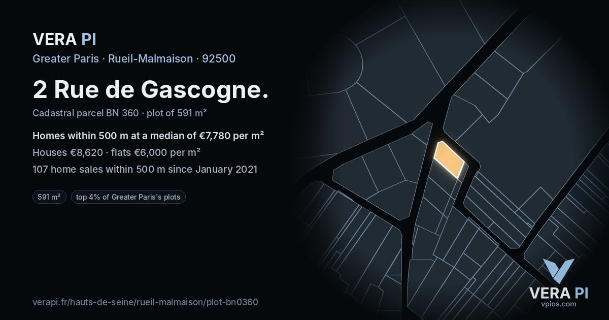 2 Rue de Gascogne, Rueil-Malmaison at night – the plot lit, the parcels around coloured by the prices near them
