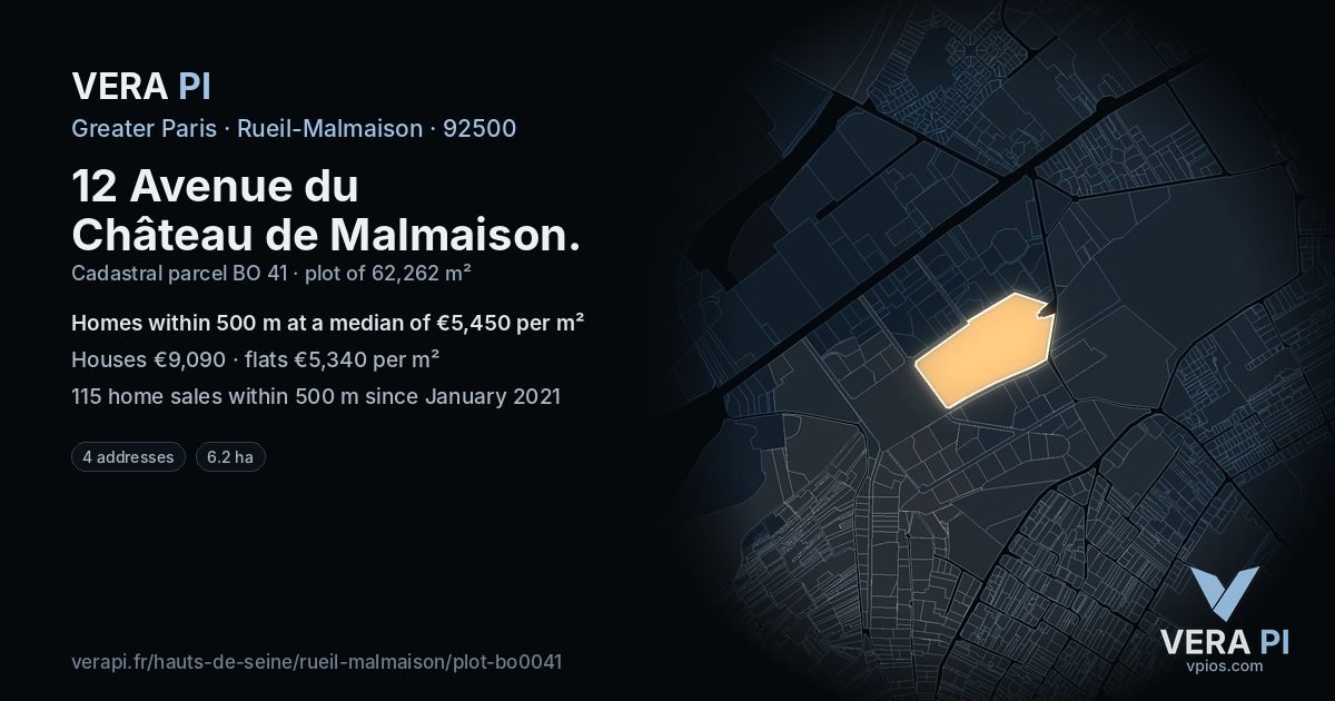12 Avenue du Château de Malmaison, Rueil-Malmaison at night – the plot lit, the parcels around coloured by the prices near them