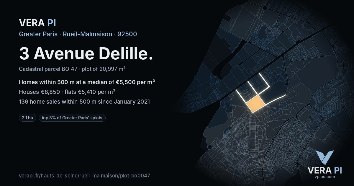 3 Avenue Delille, Rueil-Malmaison at night – the plot lit, the parcels around coloured by the prices near them