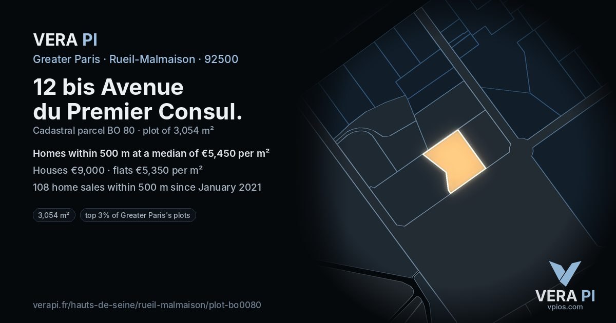 12 bis Avenue du Premier Consul, Rueil-Malmaison at night – the plot lit, the parcels around coloured by the prices near them