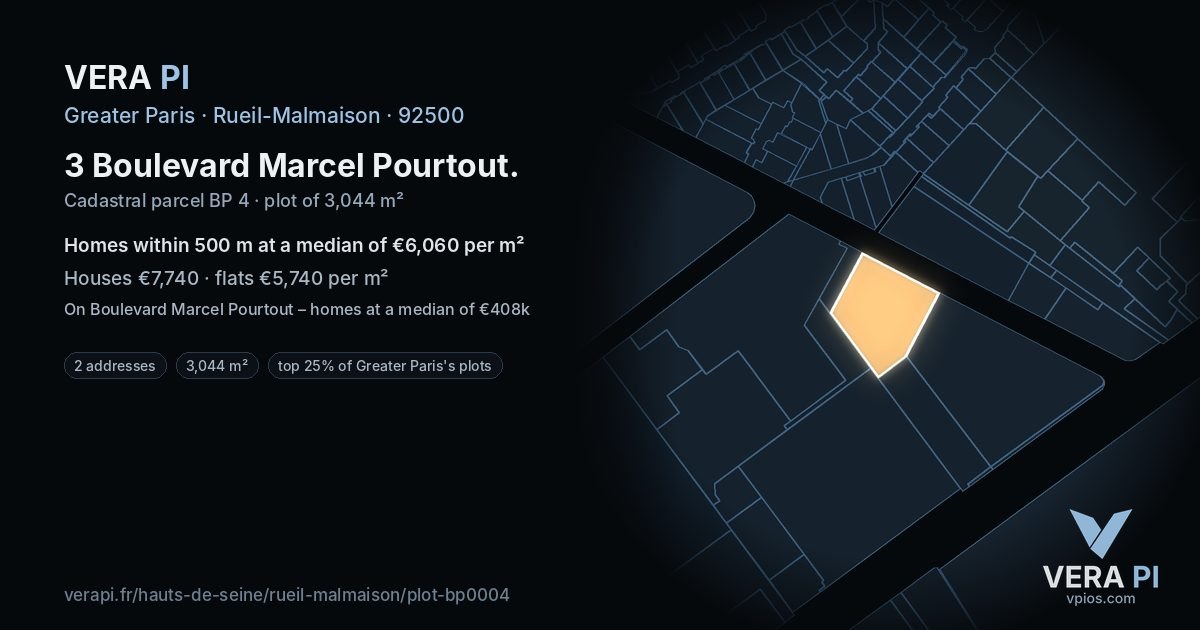 3 Boulevard Marcel Pourtout, Rueil-Malmaison at night – the plot lit, the parcels around coloured by the prices near them