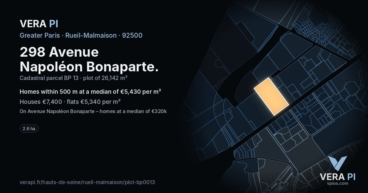 298 Avenue Napoléon Bonaparte, Rueil-Malmaison at night – the plot lit, the parcels around coloured by the prices near them