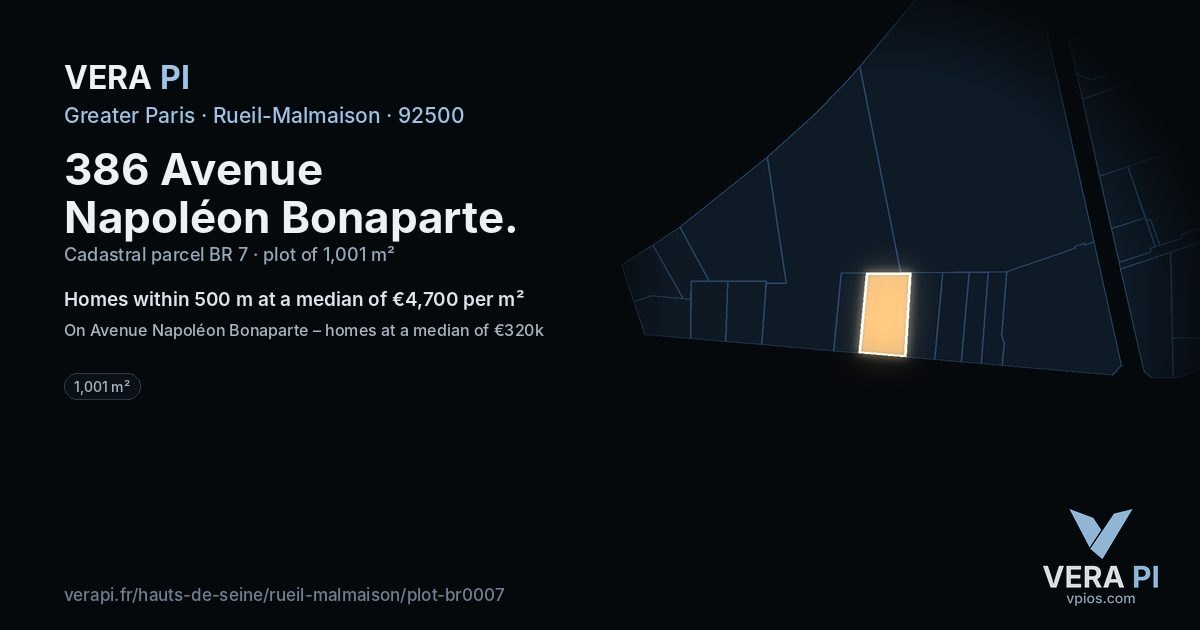 386 Avenue Napoléon Bonaparte, Rueil-Malmaison at night – the plot lit, the parcels around coloured by the prices near them