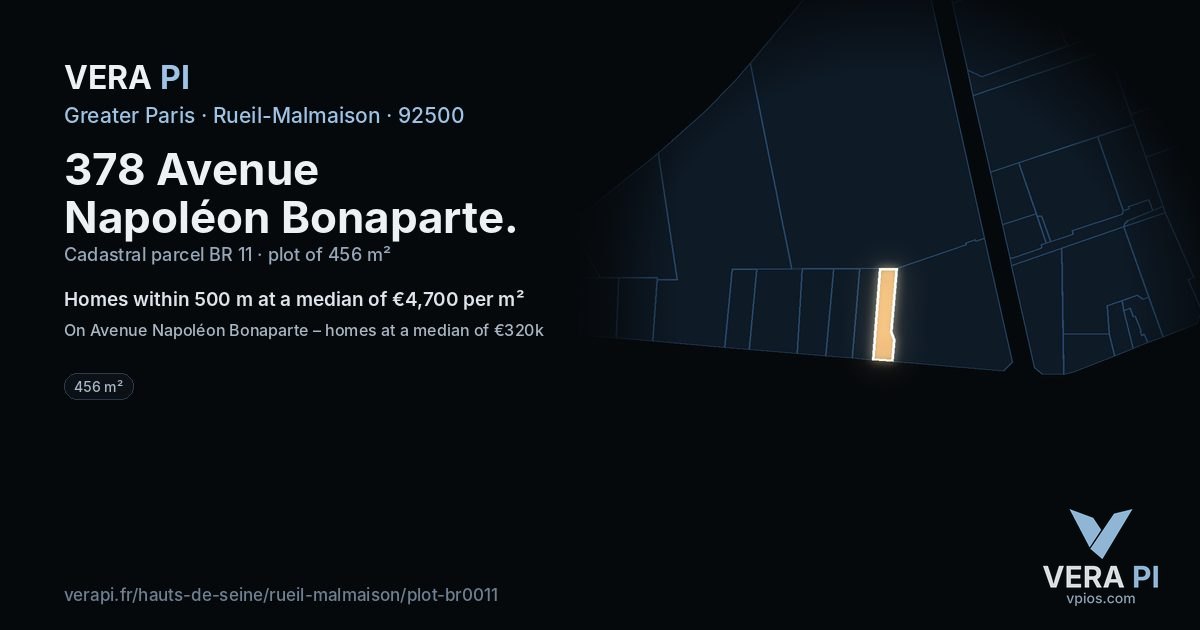 378 Avenue Napoléon Bonaparte, Rueil-Malmaison at night – the plot lit, the parcels around coloured by the prices near them