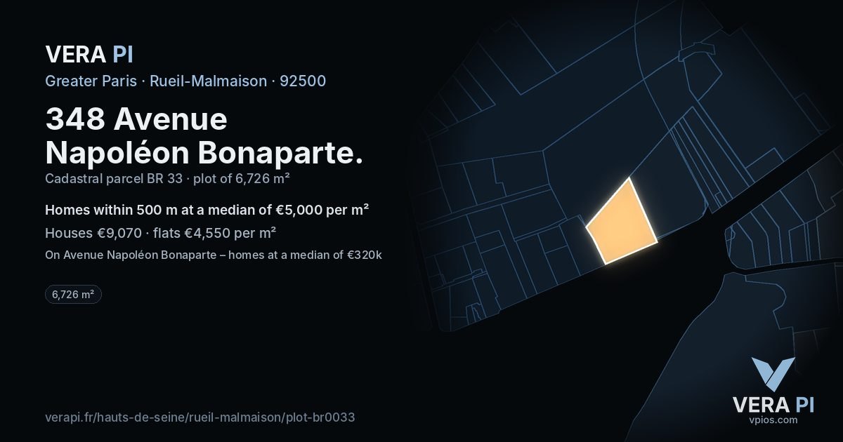 348 Avenue Napoléon Bonaparte, Rueil-Malmaison at night – the plot lit, the parcels around coloured by the prices near them