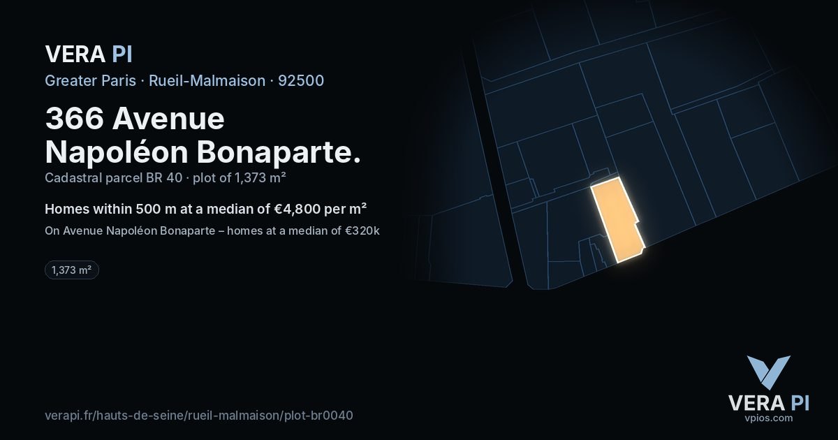 366 Avenue Napoléon Bonaparte, Rueil-Malmaison at night – the plot lit, the parcels around coloured by the prices near them