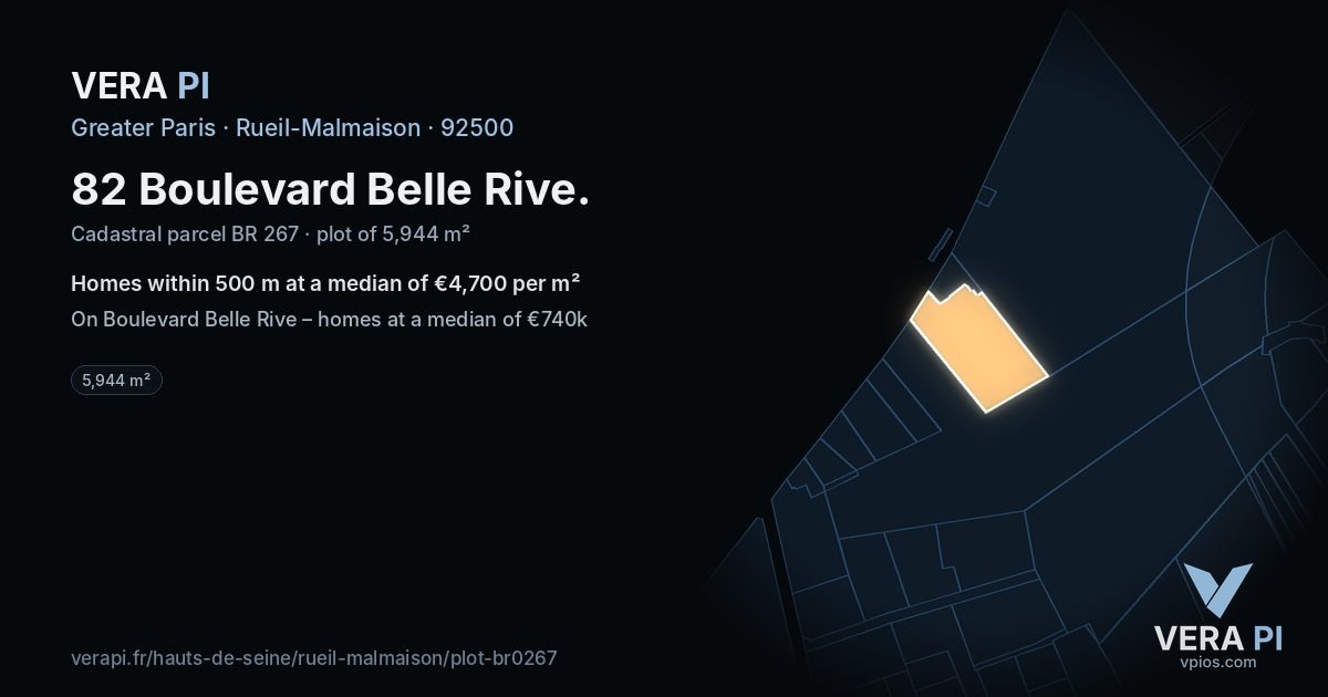 82 Boulevard Belle Rive, Rueil-Malmaison at night – the plot lit, the parcels around coloured by the prices near them