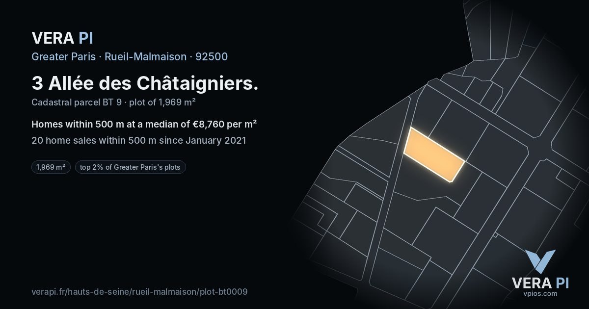 3 Allée des Châtaigniers, Rueil-Malmaison at night – the plot lit, the parcels around coloured by the prices near them