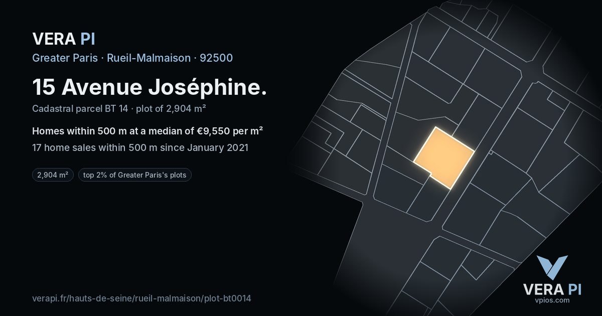 15 Avenue Joséphine, Rueil-Malmaison at night – the plot lit, the parcels around coloured by the prices near them