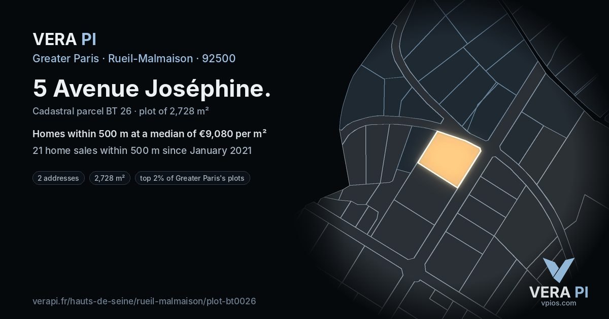 5 Avenue Joséphine, Rueil-Malmaison at night – the plot lit, the parcels around coloured by the prices near them