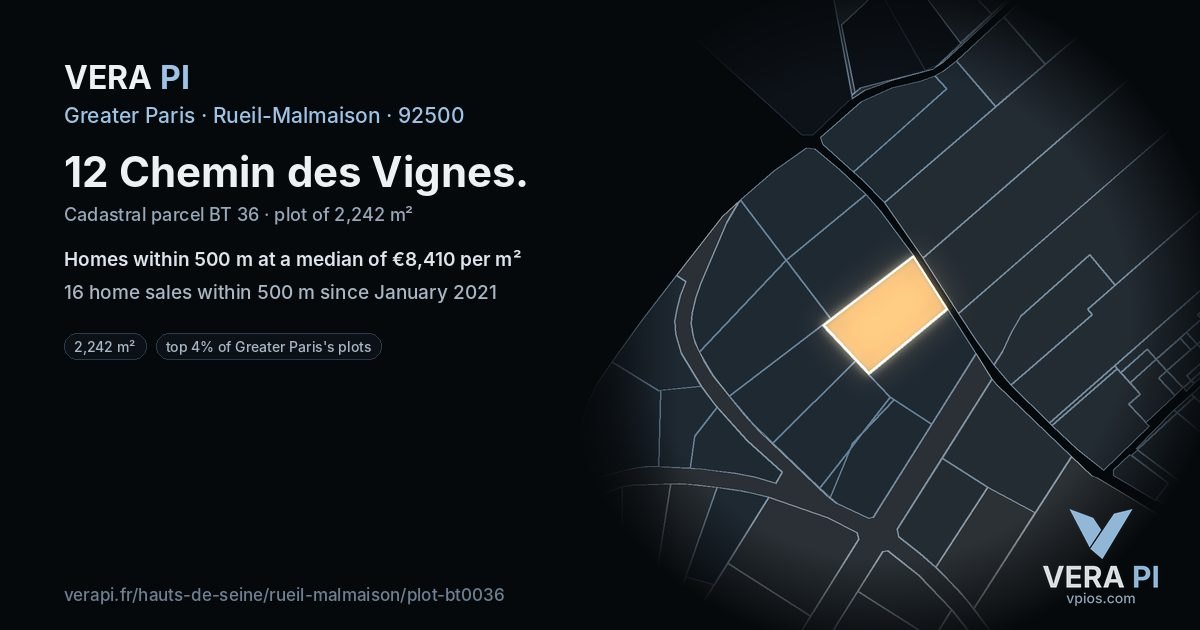 12 Chemin des Vignes, Rueil-Malmaison at night – the plot lit, the parcels around coloured by the prices near them