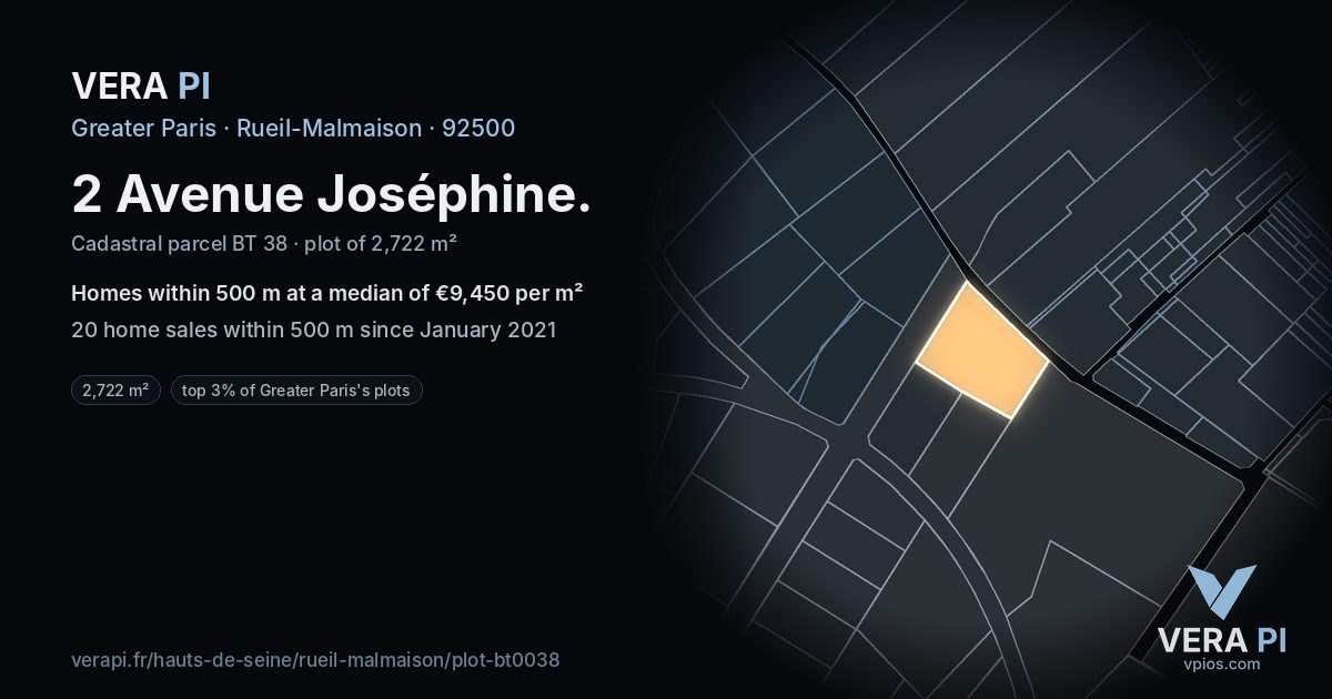 2 Avenue Joséphine, Rueil-Malmaison at night – the plot lit, the parcels around coloured by the prices near them