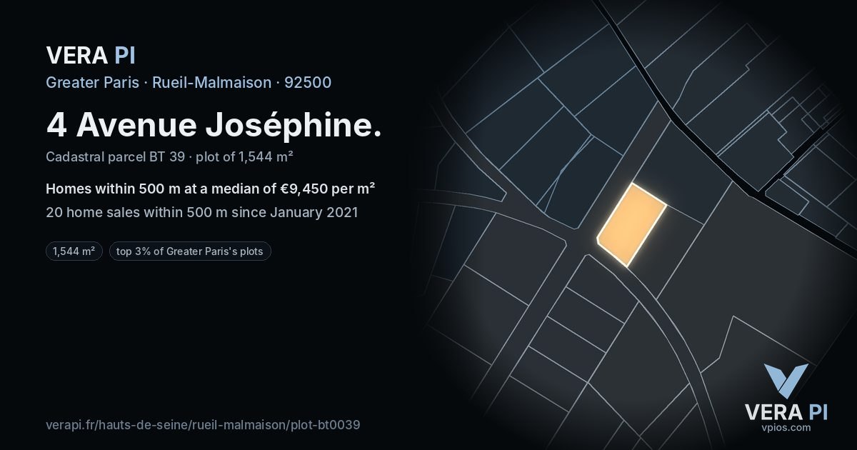 4 Avenue Joséphine, Rueil-Malmaison at night – the plot lit, the parcels around coloured by the prices near them