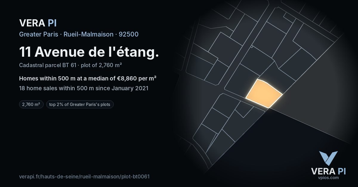 11 Avenue de l'étang, Rueil-Malmaison at night – the plot lit, the parcels around coloured by the prices near them