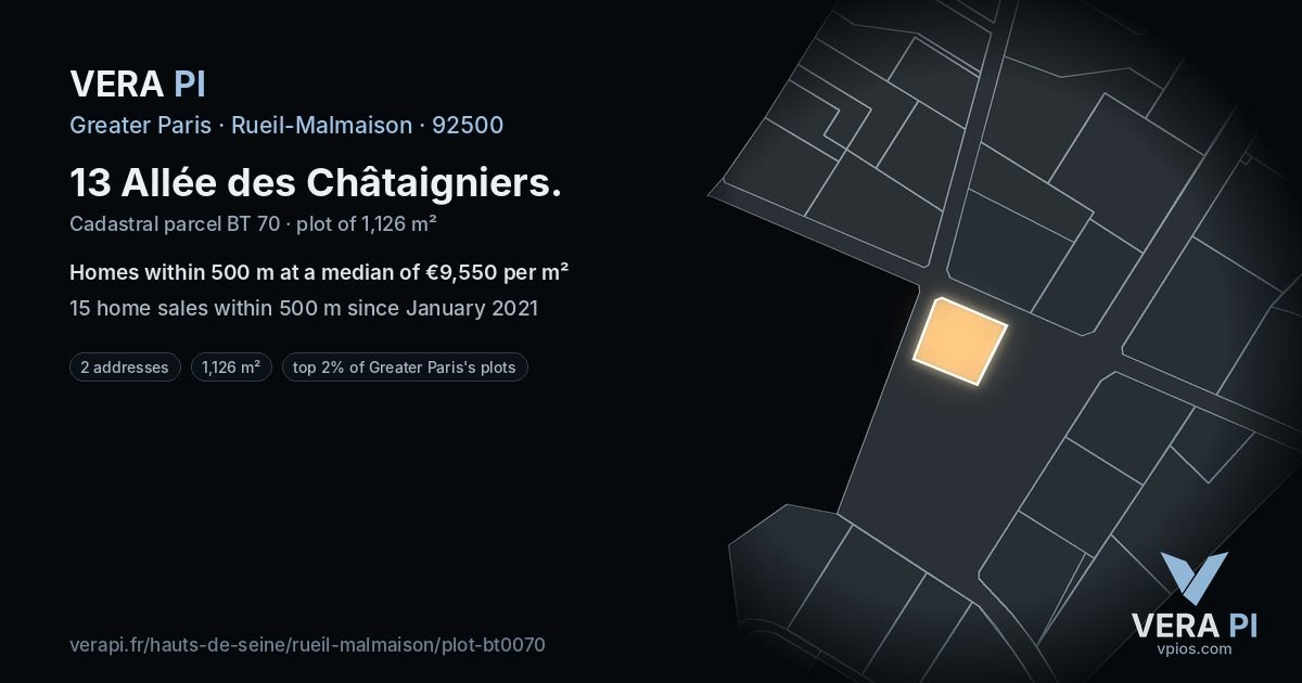 13 Allée des Châtaigniers, Rueil-Malmaison at night – the plot lit, the parcels around coloured by the prices near them