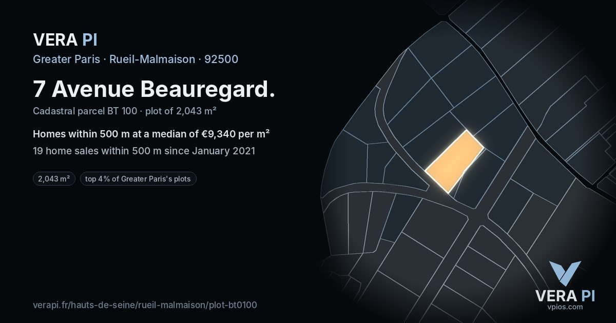 7 Avenue Beauregard, Rueil-Malmaison at night – the plot lit, the parcels around coloured by the prices near them