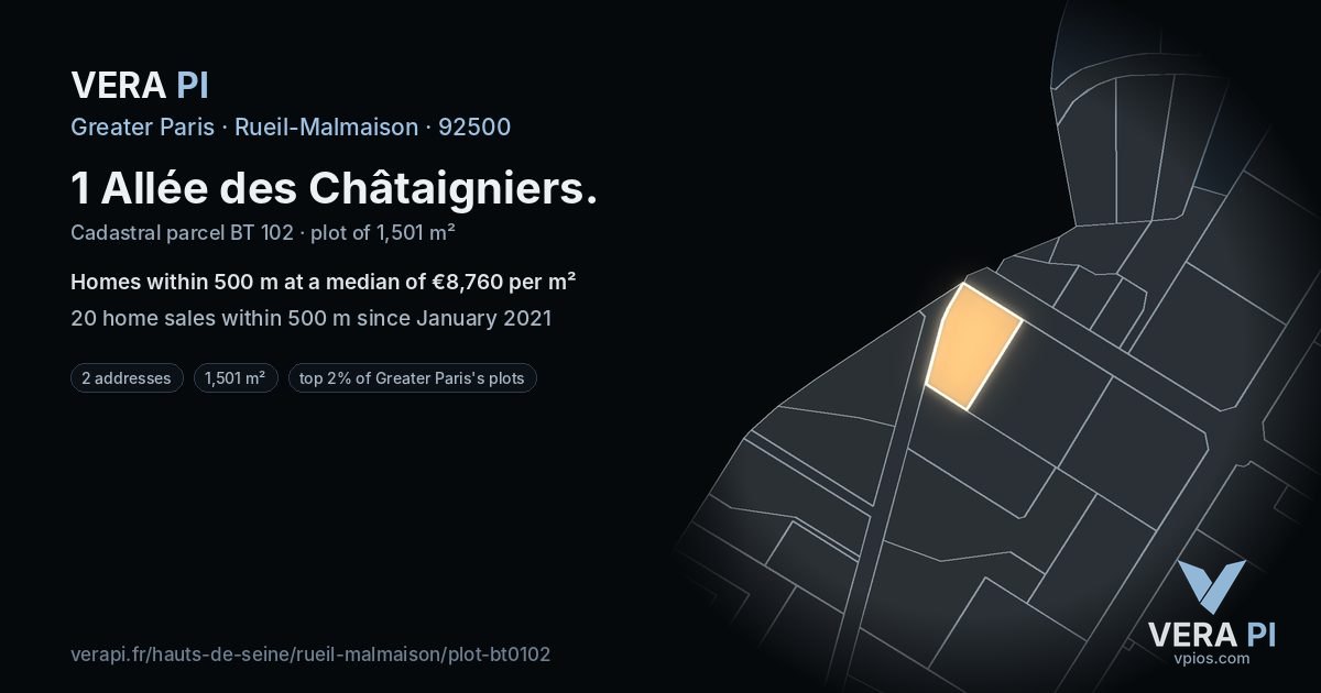 1 Allée des Châtaigniers, Rueil-Malmaison at night – the plot lit, the parcels around coloured by the prices near them