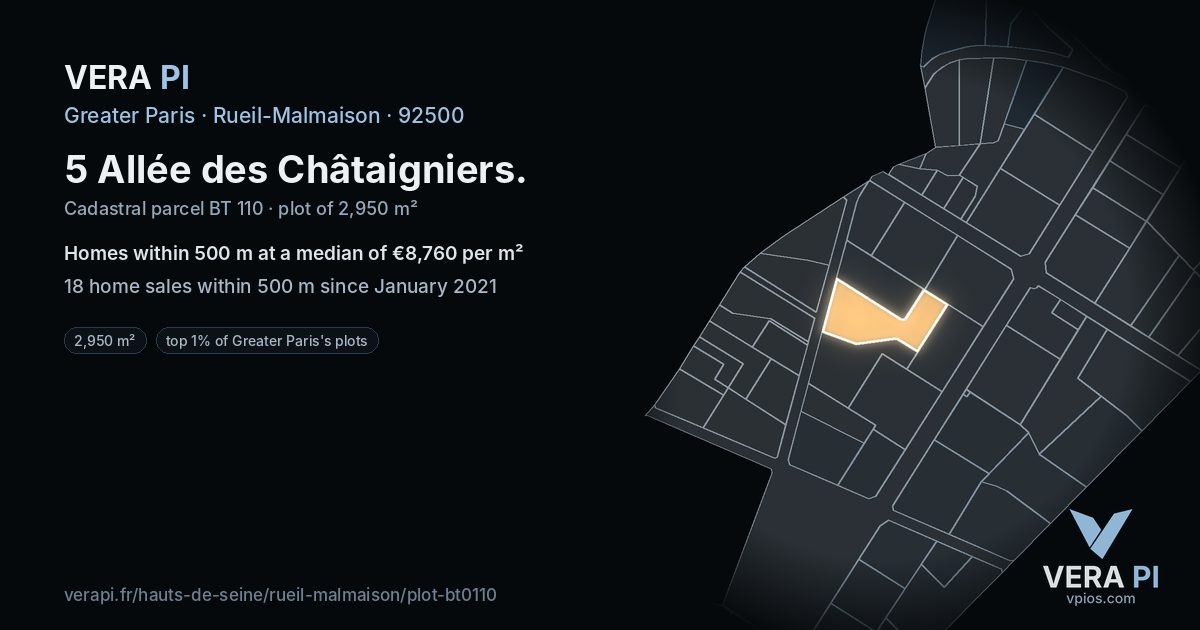 5 Allée des Châtaigniers, Rueil-Malmaison at night – the plot lit, the parcels around coloured by the prices near them