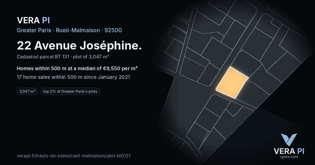 22 Avenue Joséphine, Rueil-Malmaison at night – the plot lit, the parcels around coloured by the prices near them