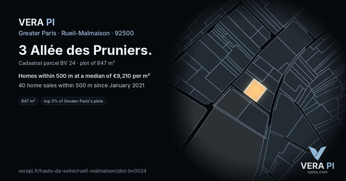 3 Allée des Pruniers, Rueil-Malmaison at night – the plot lit, the parcels around coloured by the prices near them